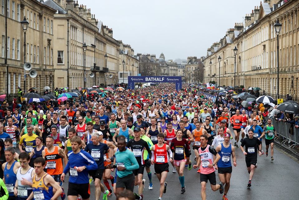 Trotz Corona-Krise: Großbritannien lässt Halbmarathons in Bath und Liverpool laufen - MYLAUF