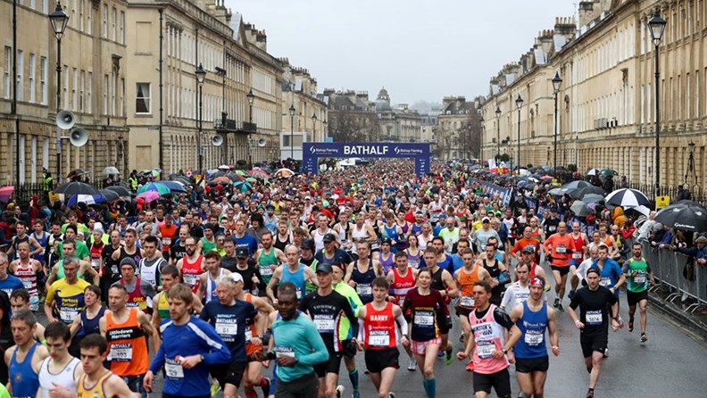 Trotz Corona-Krise: Großbritannien lässt Halbmarathons in Bath und Liverpool laufen - MYLAUF