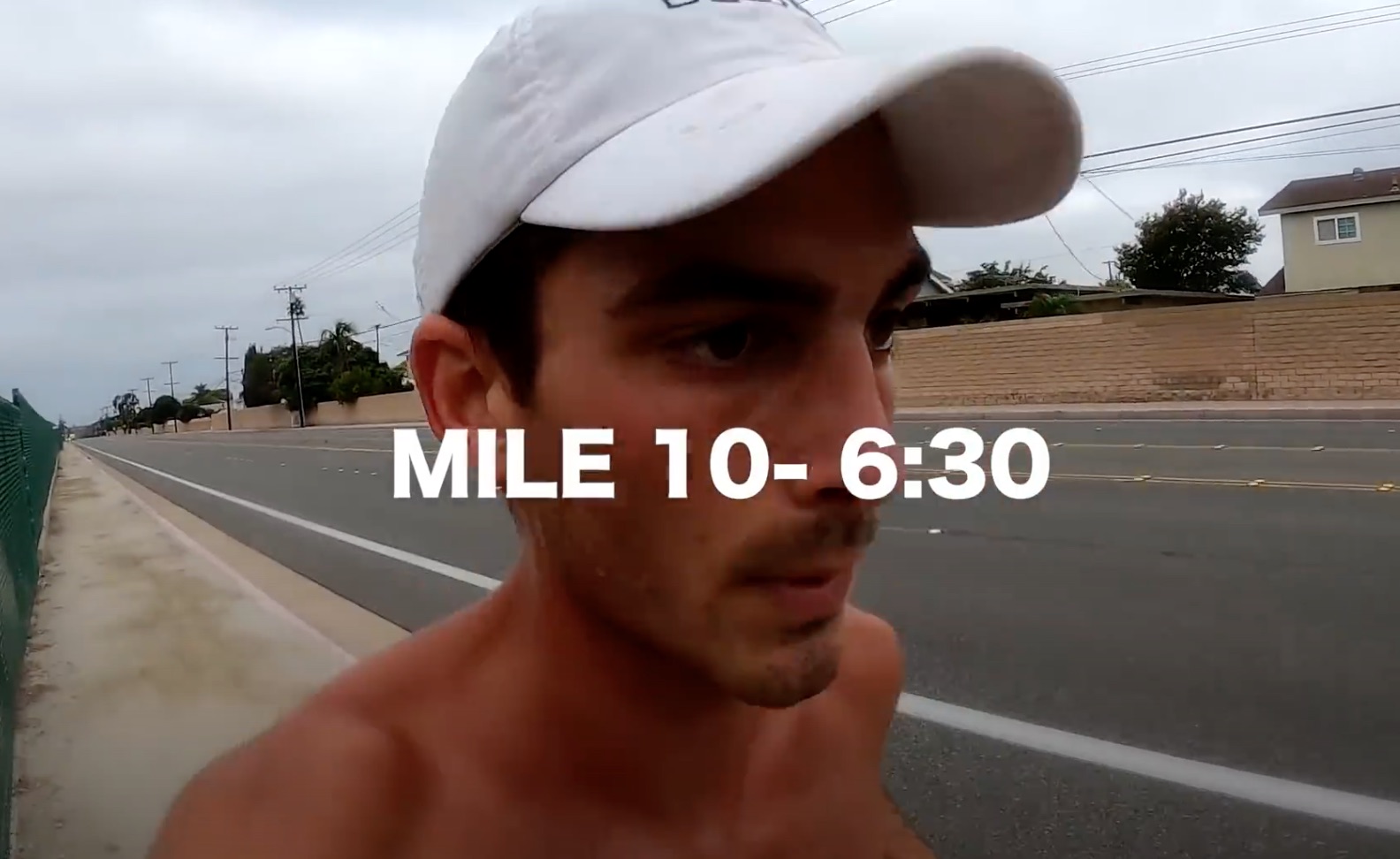 Trainieren wie Eliud Kipchoge – Dieser Youtuber hat‘s ausprobiert - MYLAUF