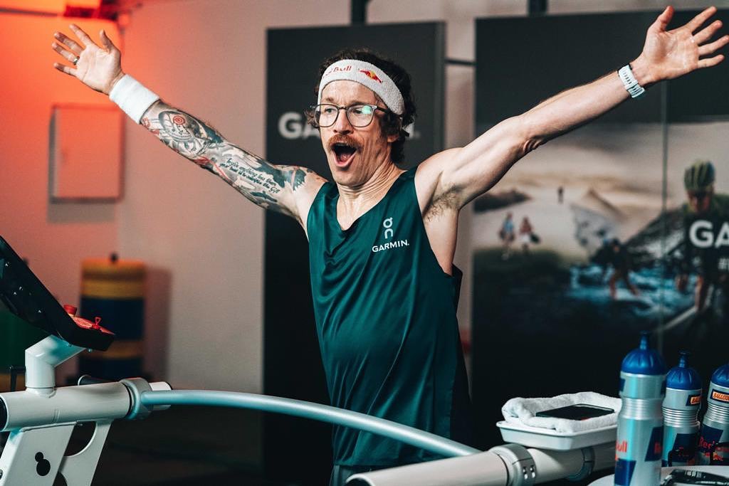 Florian Neuschwander knackt Laufband-Weltrekord über 100 Kilometer - MYLAUF