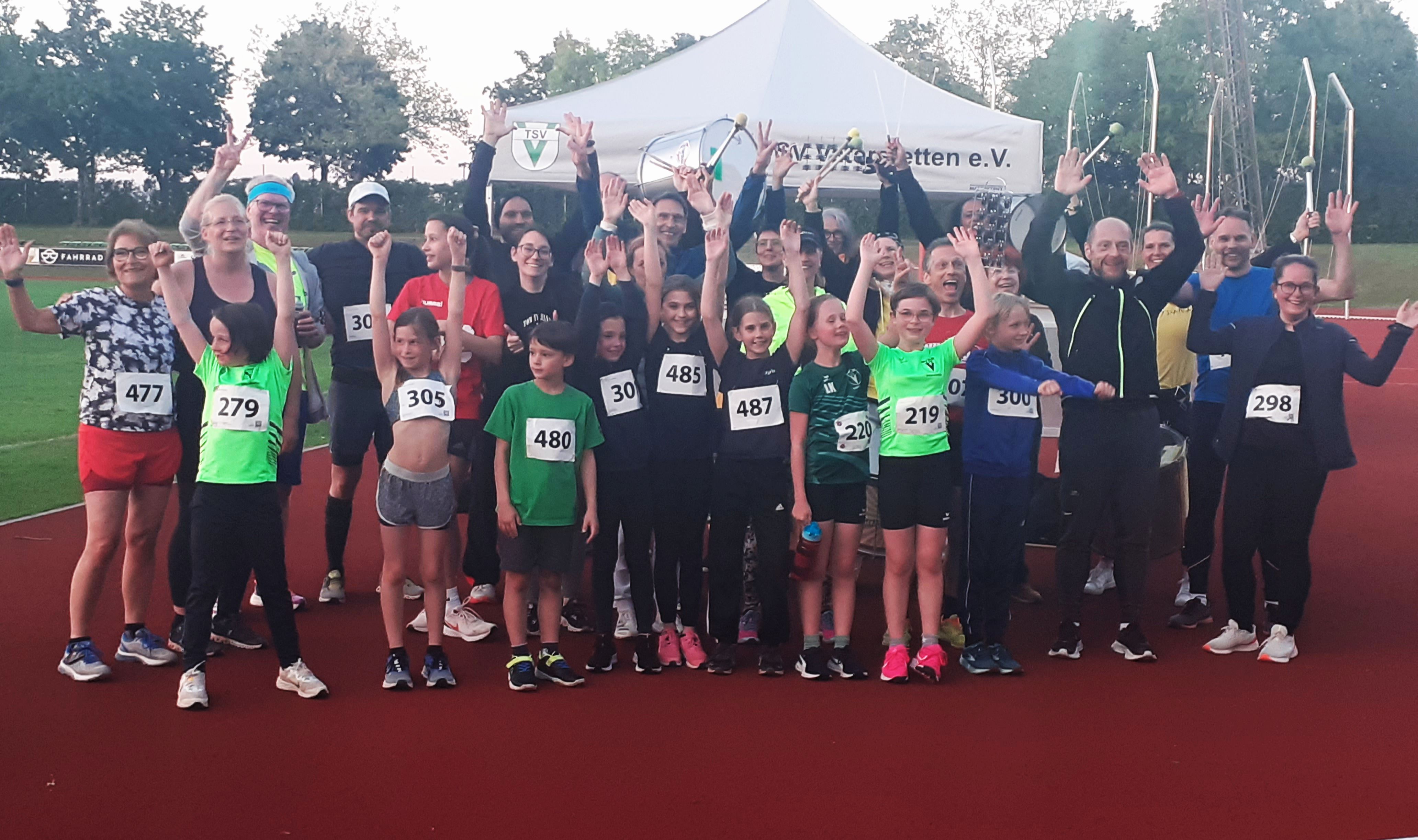 Lauf - Einige der Teilnehmer über 1 Meile beim 4. Laufabend Vaterstetten 2024 - 5. Laufabend Vaterstetten am 29. Mai 2025