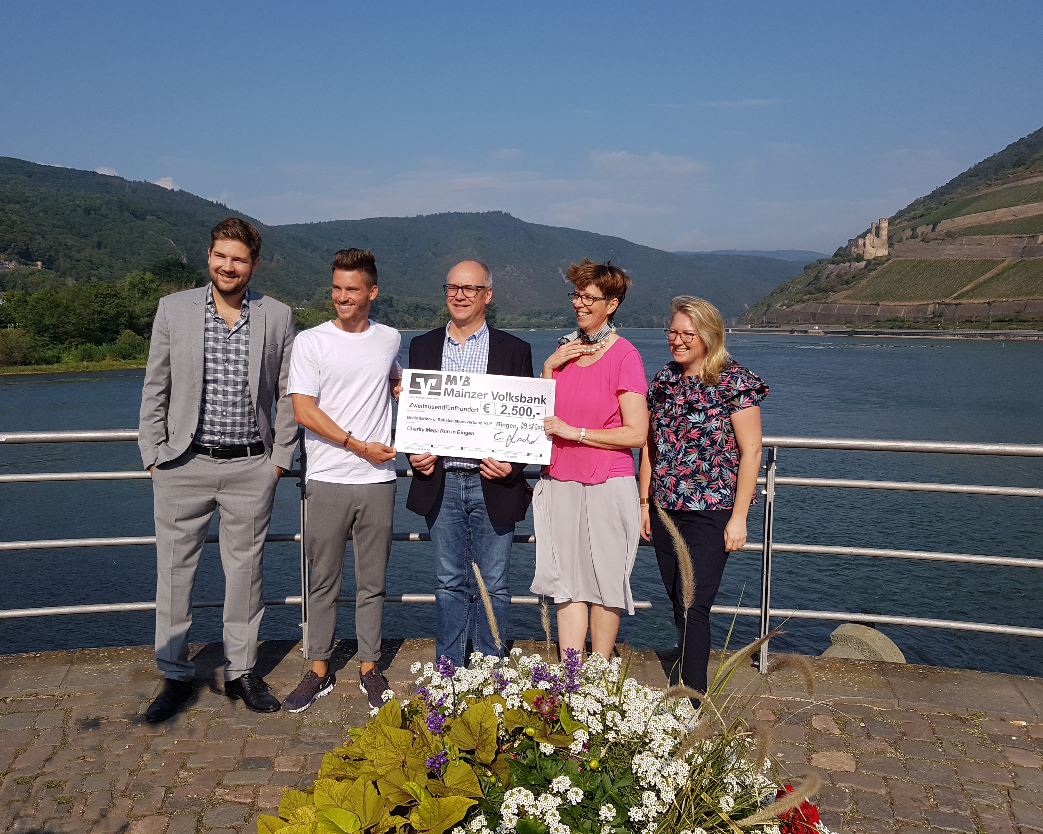Lauf suchen - Monat: August - Hessen Süd - Übergabe des Spendenschecks des CMR Bingen 2019 an den Behindertensportverband - Charity Mega Run Bingen 2020