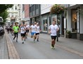 Lauf: Auf der Strecke des 10-km-Laufes beim „6. Diezer Stadtlauf – Karl Maxeiner Lauf“ mit Schirmherr Frank Puchtler - 7. Diezer Stadtlauf – Karl Maxeiner Lauf