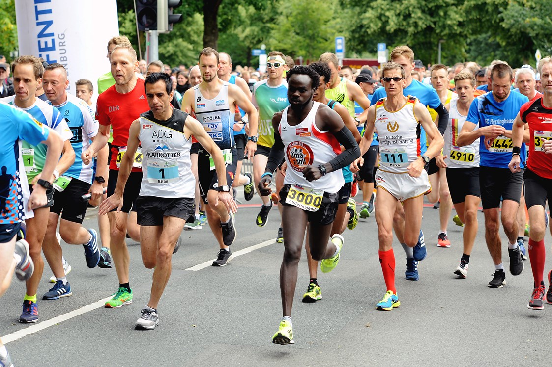 Lauf: Foto: Heinz Benken. - Remmers-Hasetal-Marathon des VfL Löningen